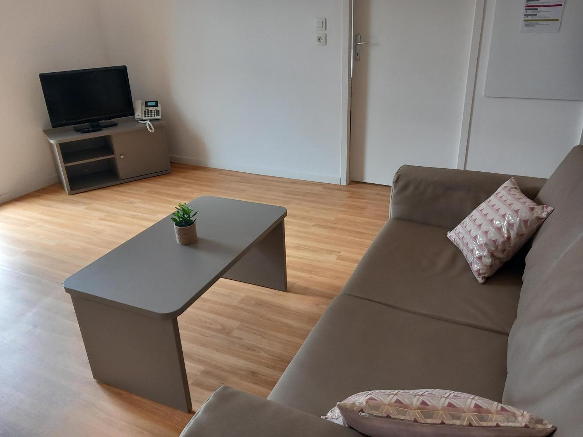Residence Services Seniors Espace Et Vie لو مان المظهر الخارجي الصورة